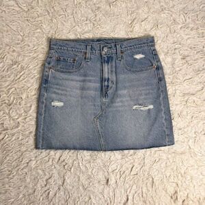 Levi’s High Rise Deconstructed Mini Skirt Women’s Size 30 Distressed NWOT
